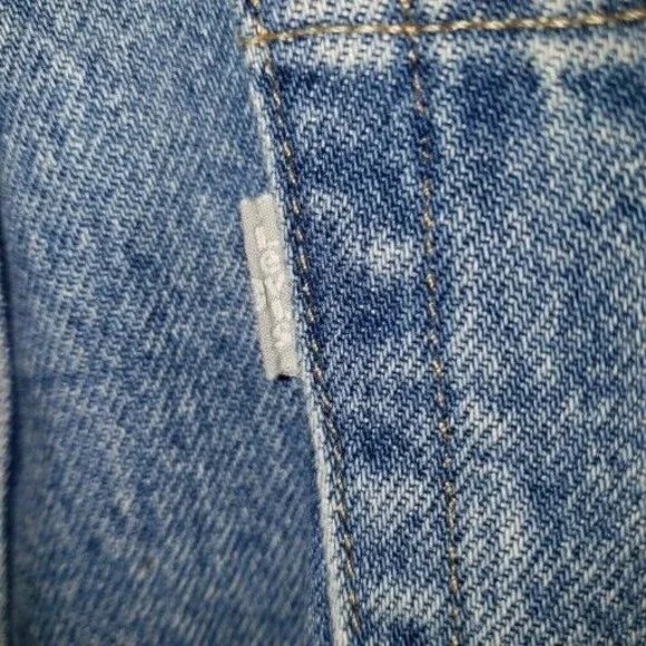 Levi's Sz 29 Silver Tab Denim Shorts Women's High-Waisted Mom Jean's Raw Hem - Picture 4 of 9